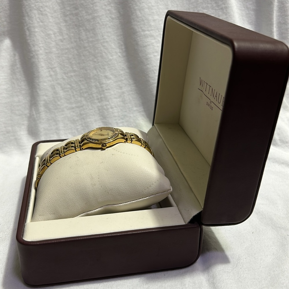Women’s Gold Watch - Picture 8 of 10